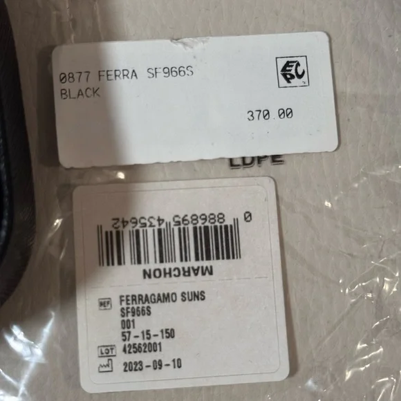 FERRAGAMO unisex sunglasses, NWT - Picture 14 of 15